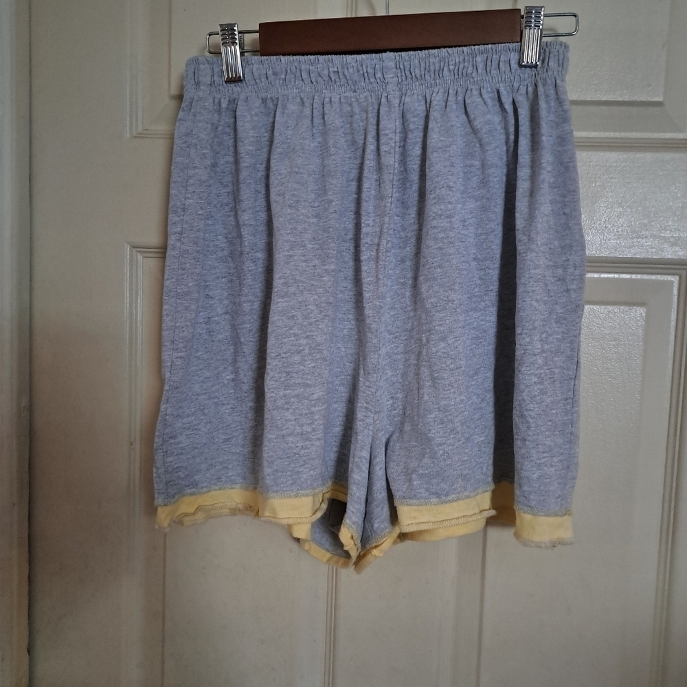 The body co. Size large shorts 5/$25